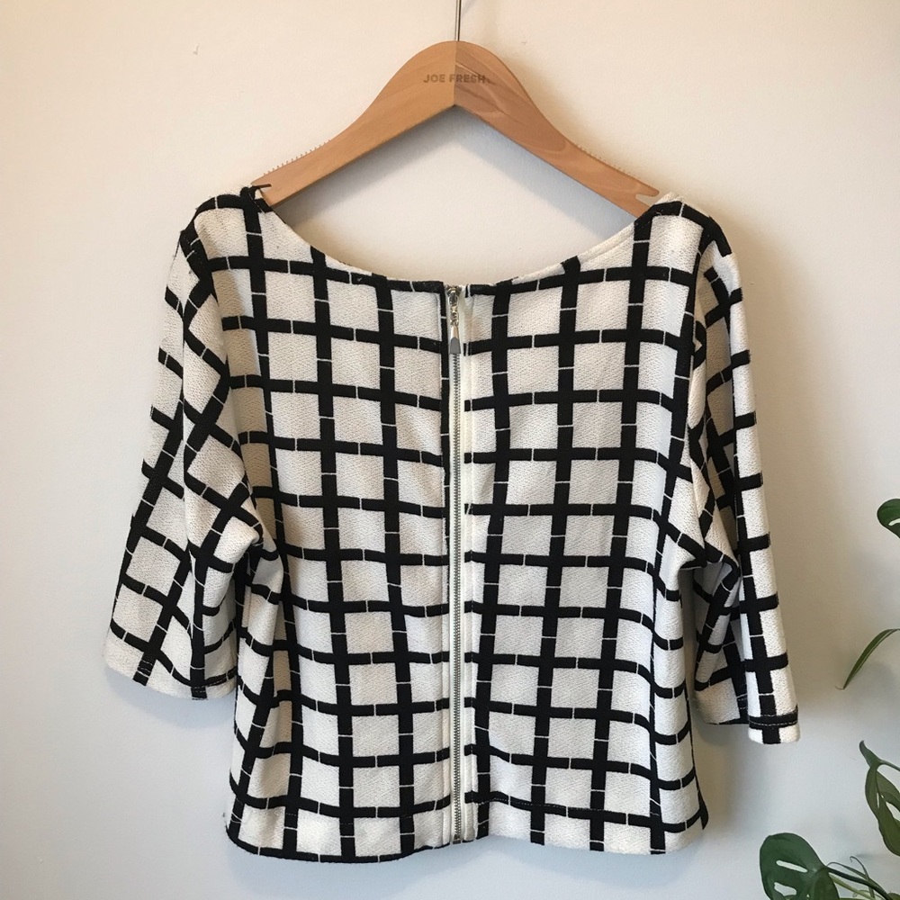 Chic Office Wear - Picture 4 of 6